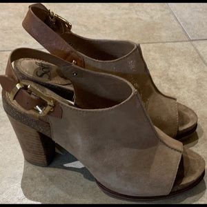 More peep toe booties